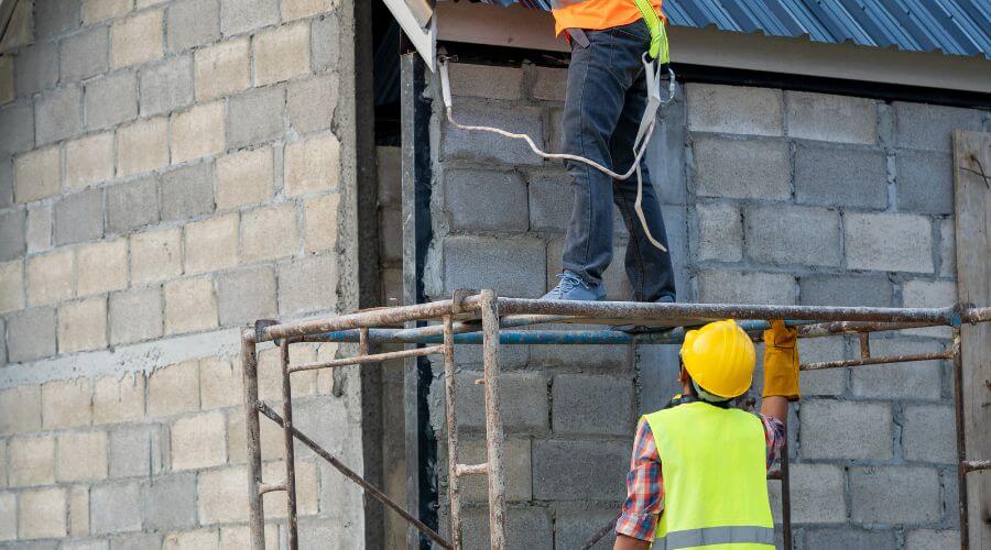 Expert new roof installation services in Flora, IL